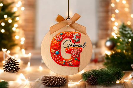Boule de Noël lettre décoré Pain d'épice